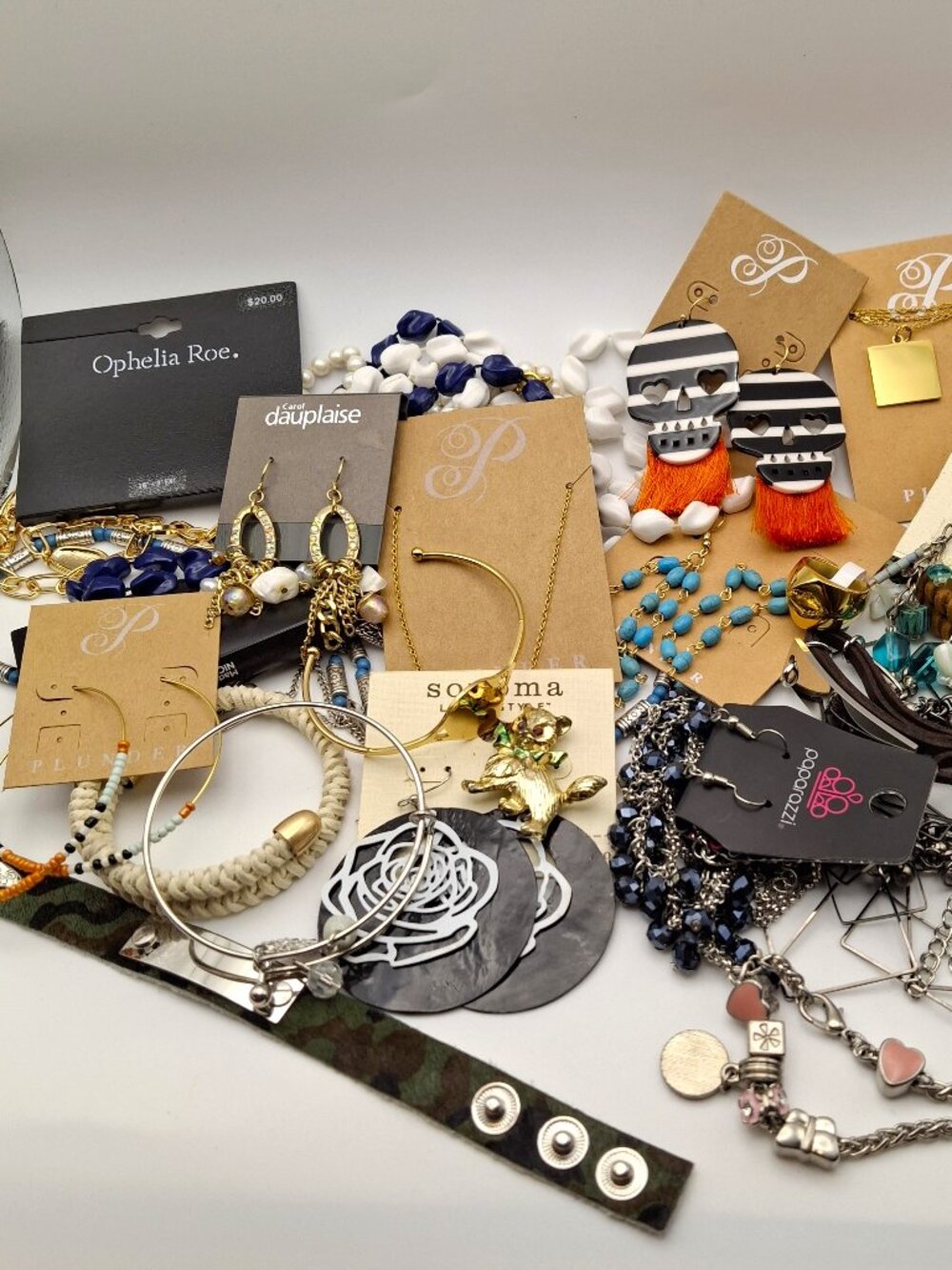 Mixed Wearable Jewelry Lot 26 Pieces Most NWT Lot #12